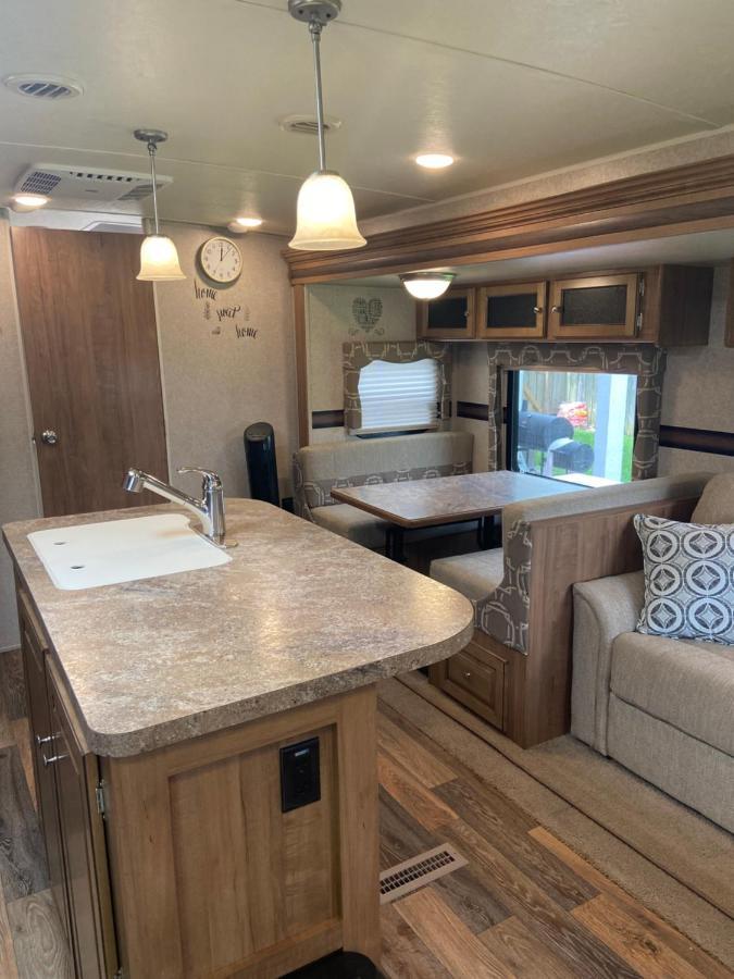 Готель Cozy Camper - Free Parking Маямі Екстер'єр фото